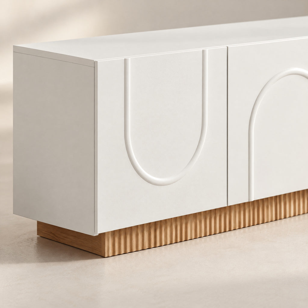 Meuble TV blanc portes en arche socle cannelé 170 cm, détail de la finition