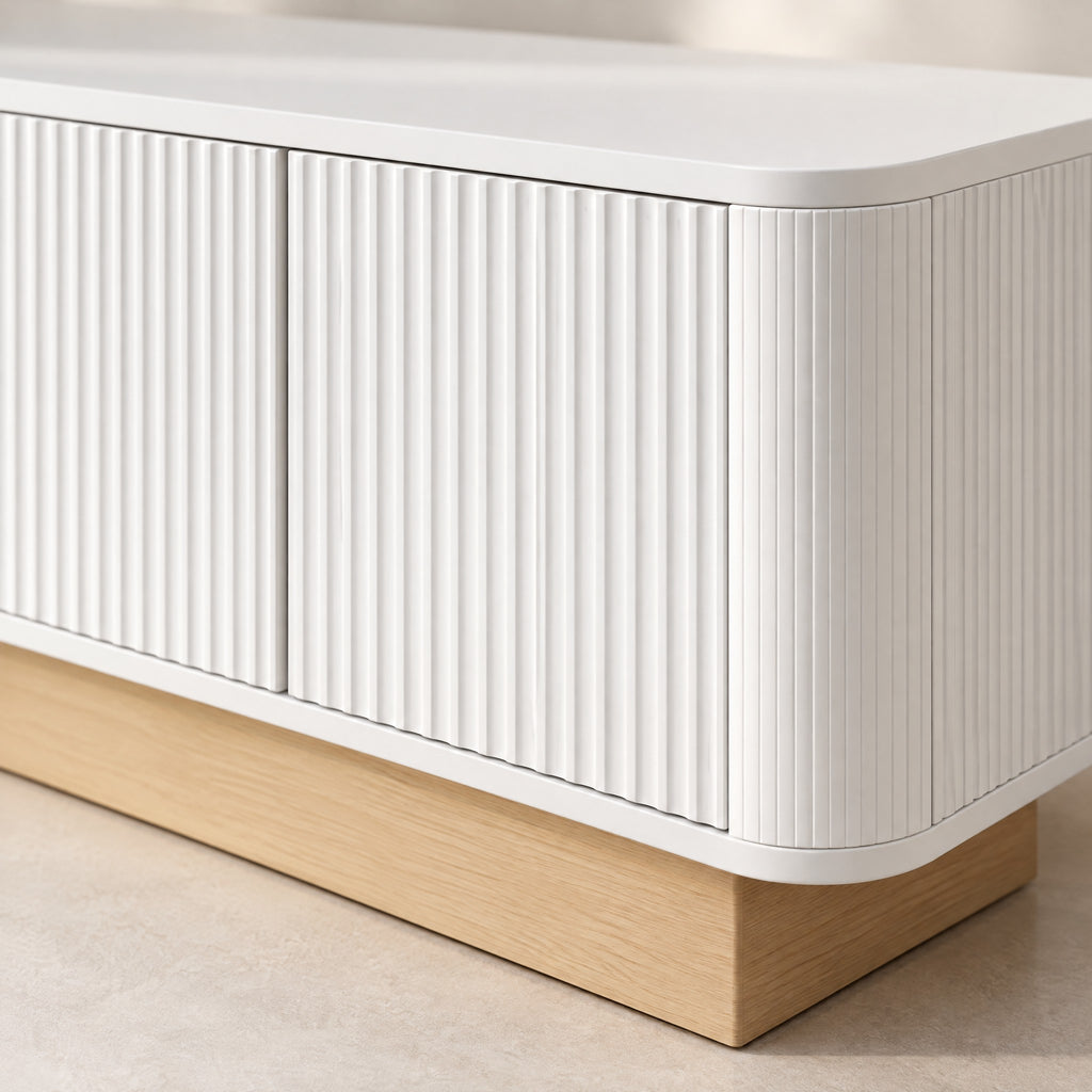 Meuble TV cannelé sur socle bois 200 cm, blanc, détail de la finition