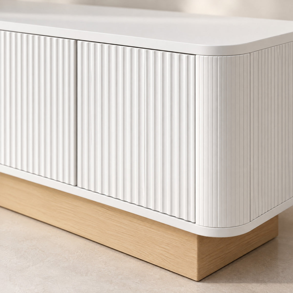 Meuble TV cannelé sur socle bois 200 cm, blanc, détail de la finition