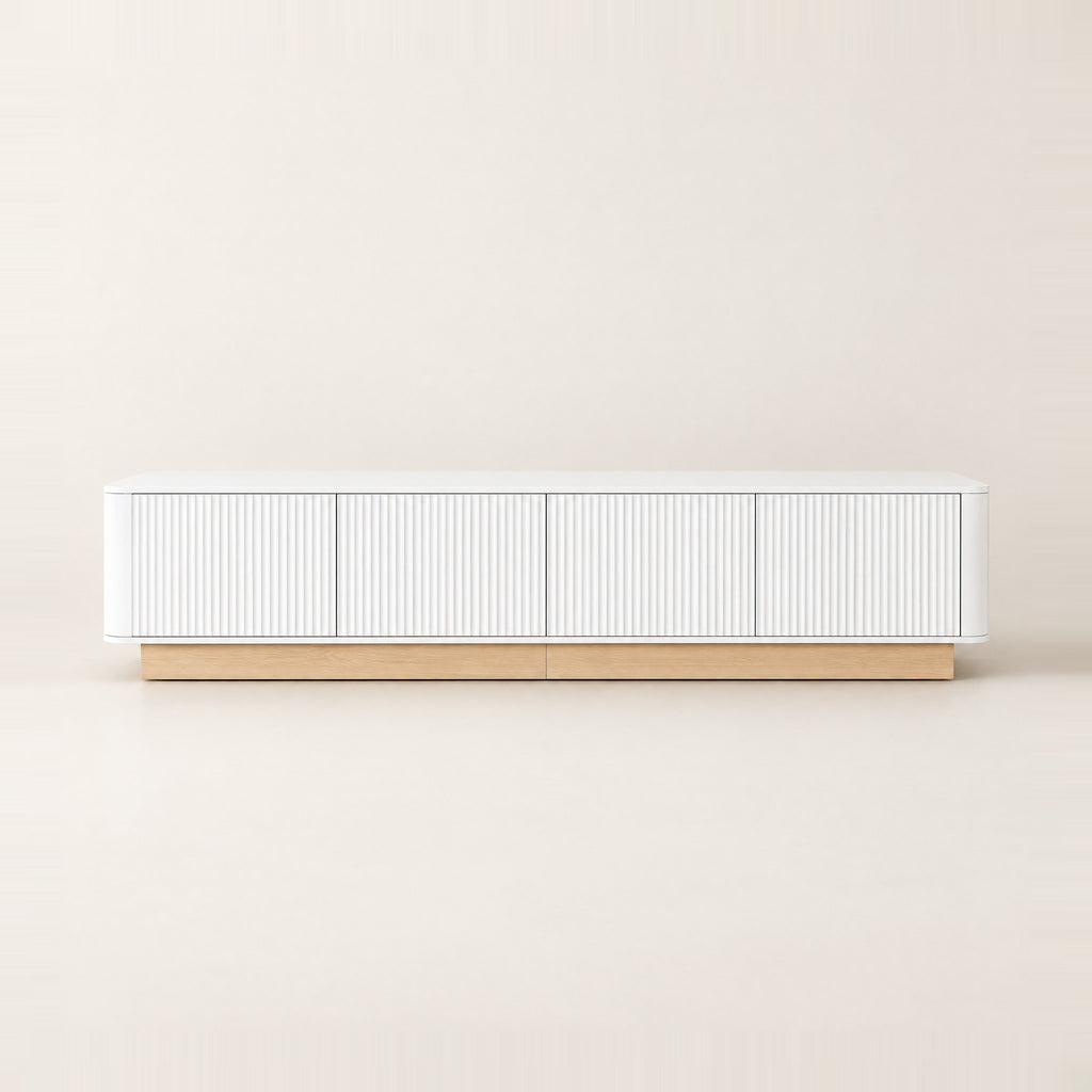 Meuble TV cannelé sur socle bois 200 cm, blanc, vue de face