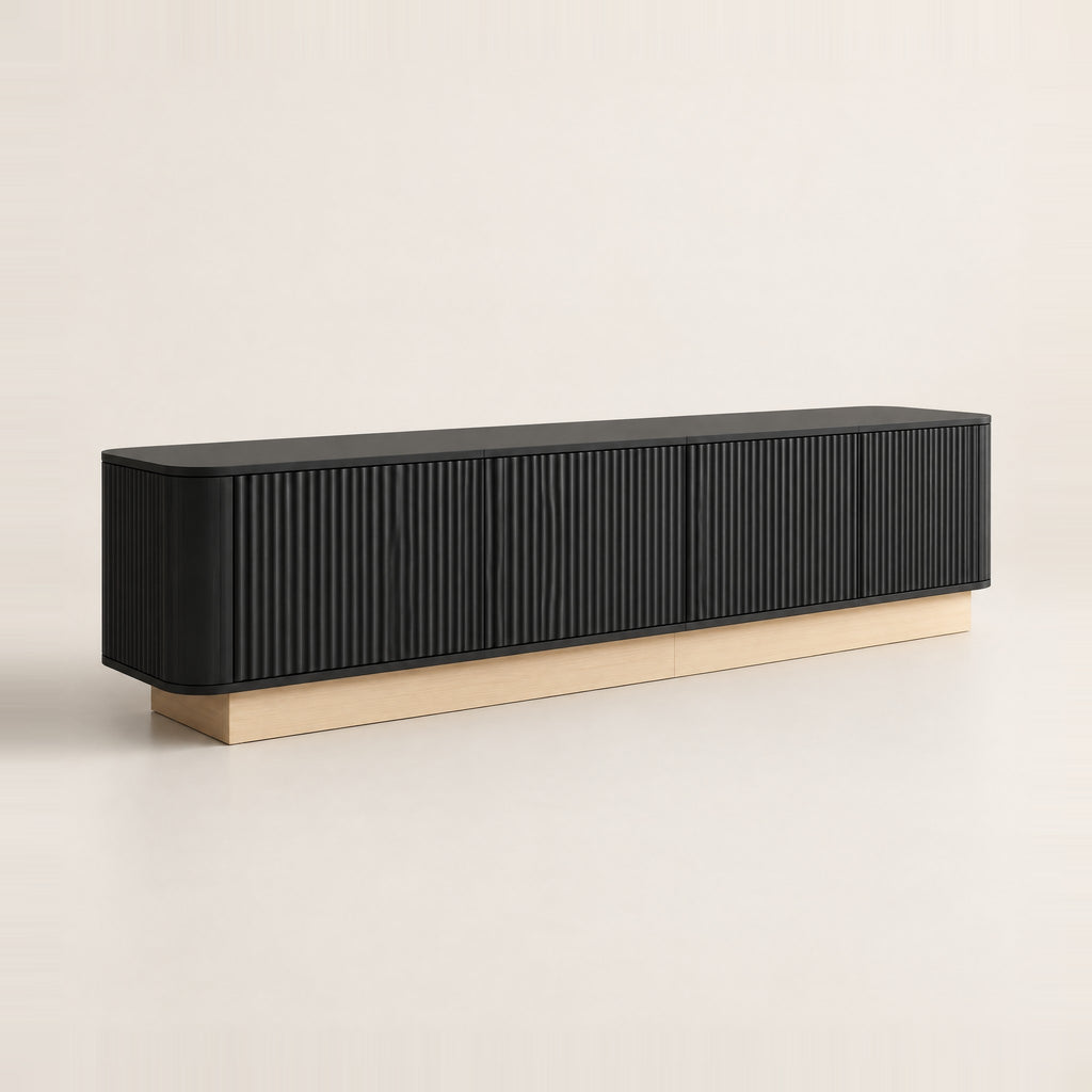 Meuble TV cannelé sur socle bois 200 cm, noir, vue de trois quarts