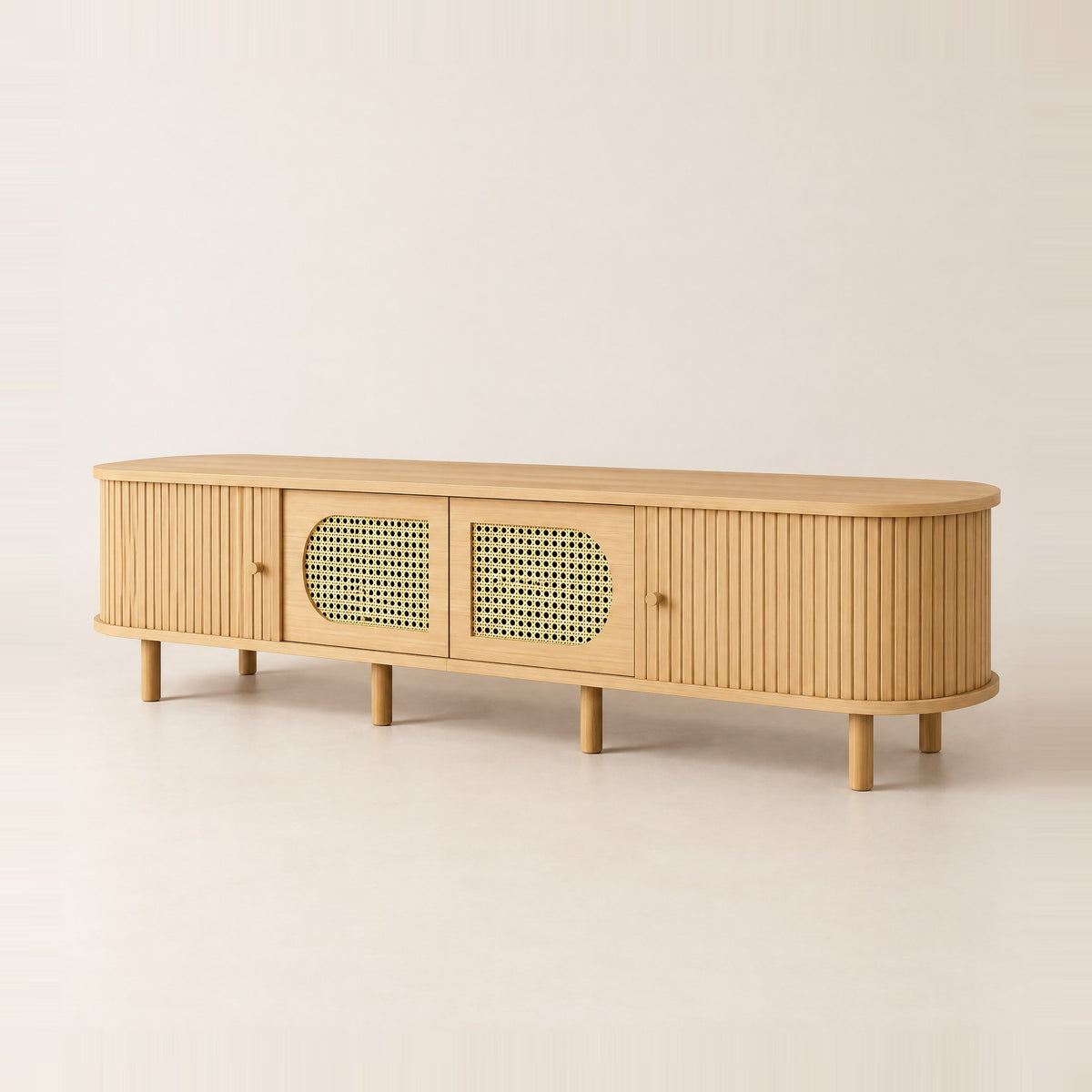 Meuble TV ovale chêne clair cannelé et cannage 180 cm, vue de trois quarts