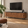 Meuble TV ovale noyer cannelé 170 cm, dans un salon