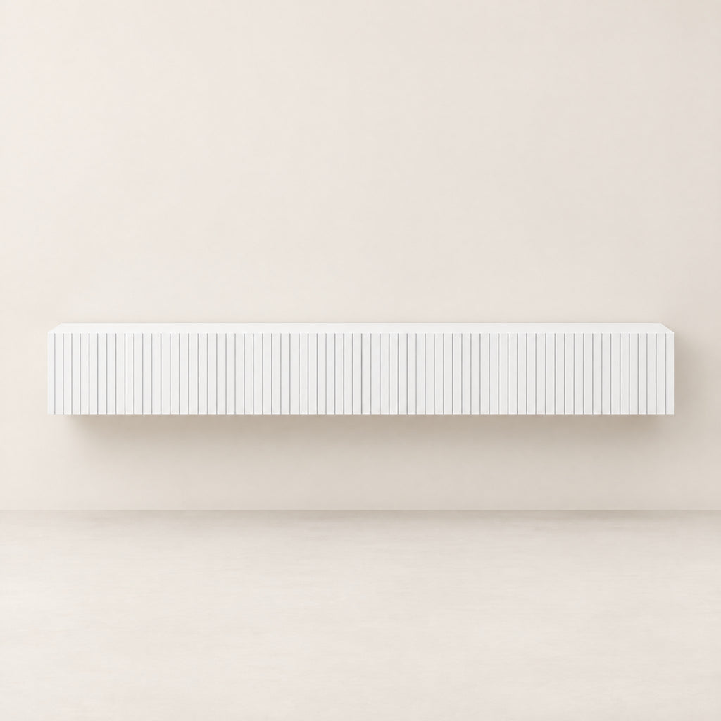 Meuble TV suspendu blanc cannelé à abattants, 180 cm, vue de face