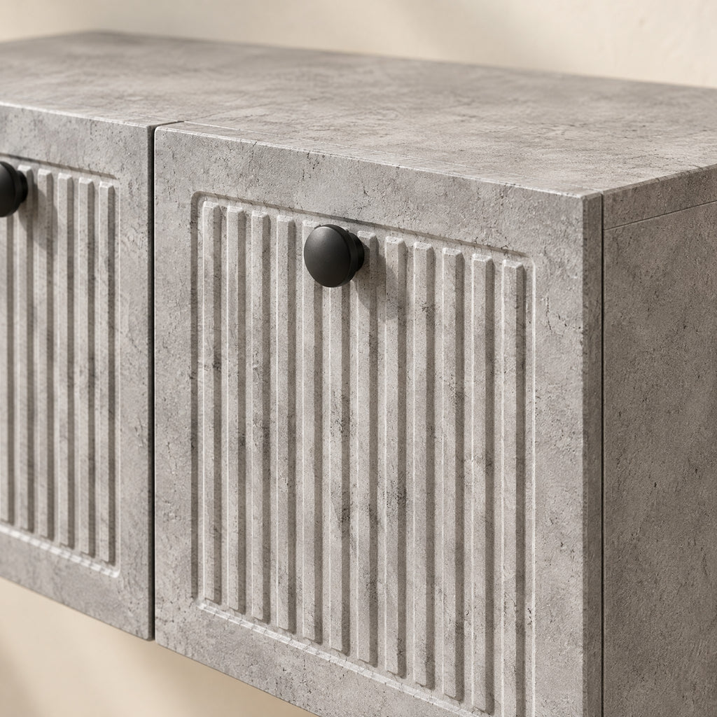 Petit meuble TV suspendu effet béton cannelé 60 cm, détail de la finition